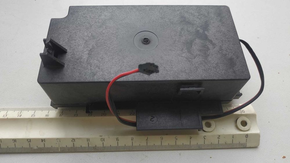 Блоки питания 19V 6.32A, 24V 0.8A, 42V 1.5A, 24V 1A