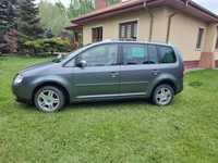 Volkswagen Touran 1.6 benzyna 2005 r zadbany