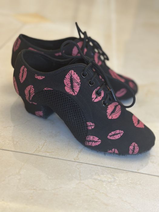 Тренувальні бальні туфлі 32-33 р