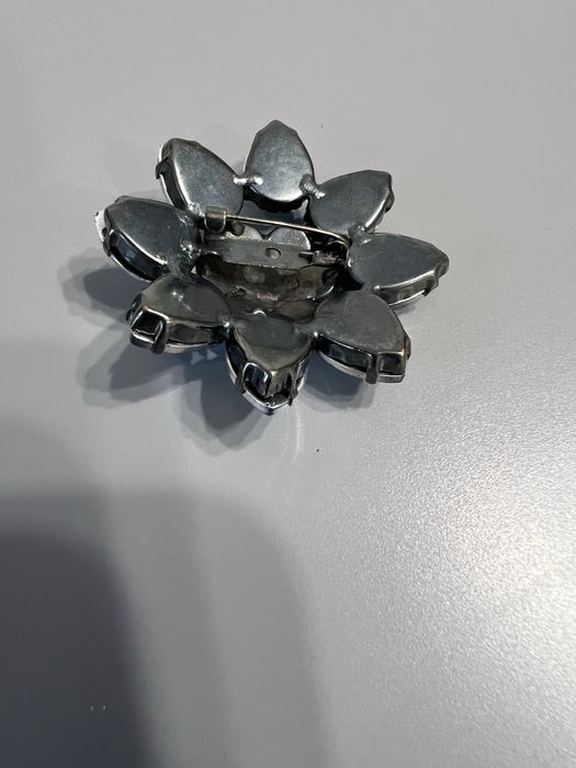 Okazja! Broszka ozdoba kryształowy kwiat