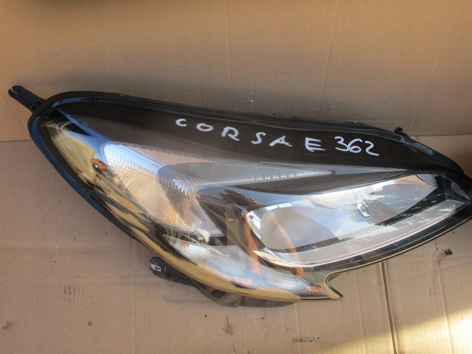 lampa przednia przód prawa opel corsa e uk