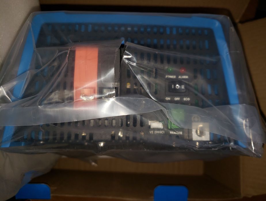 Інвертор Victron Phoenix VE.Direct 12V 220V 1200VA, резервне живлення