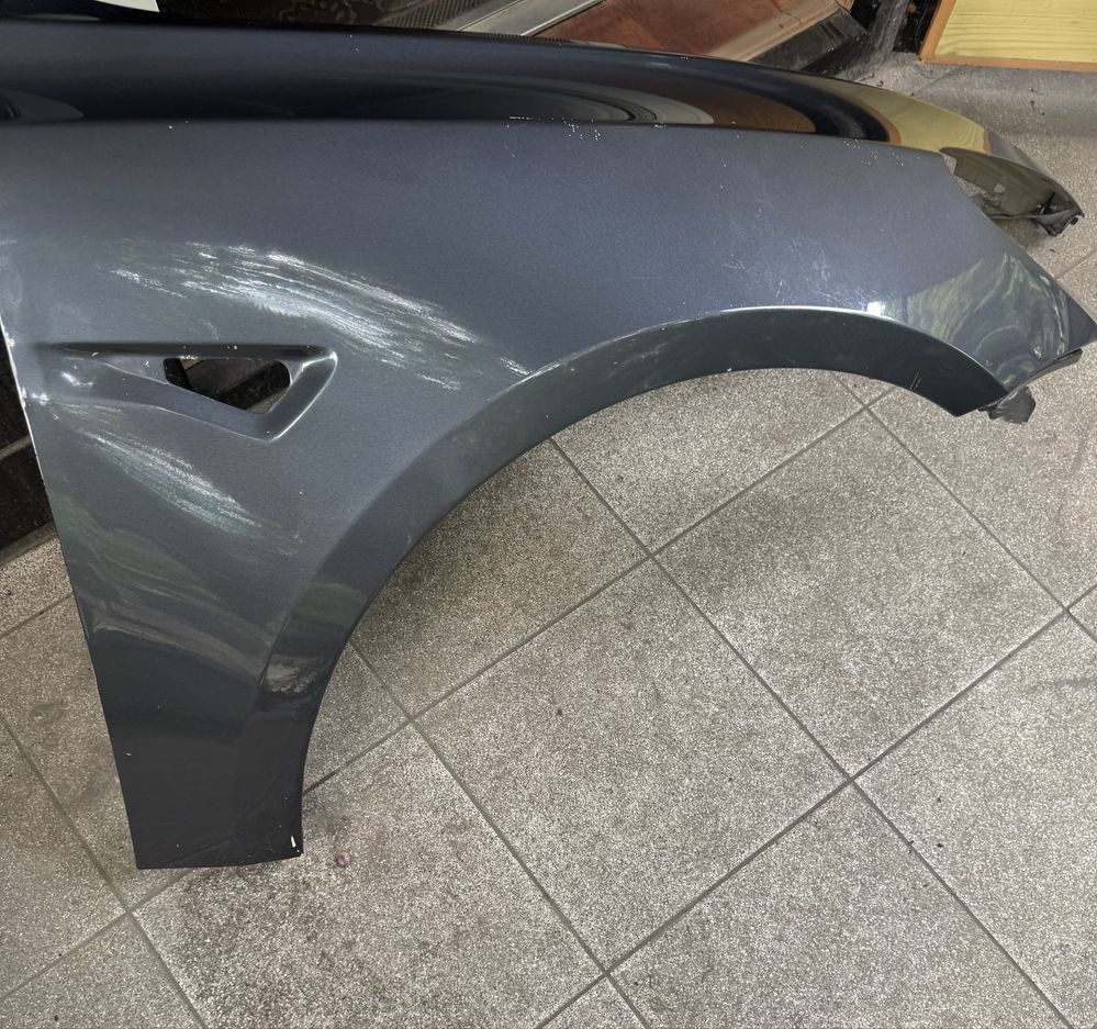 Крыло переднее правое Tesla model 3