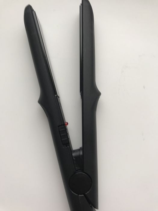 Випрямлювач волося плойка