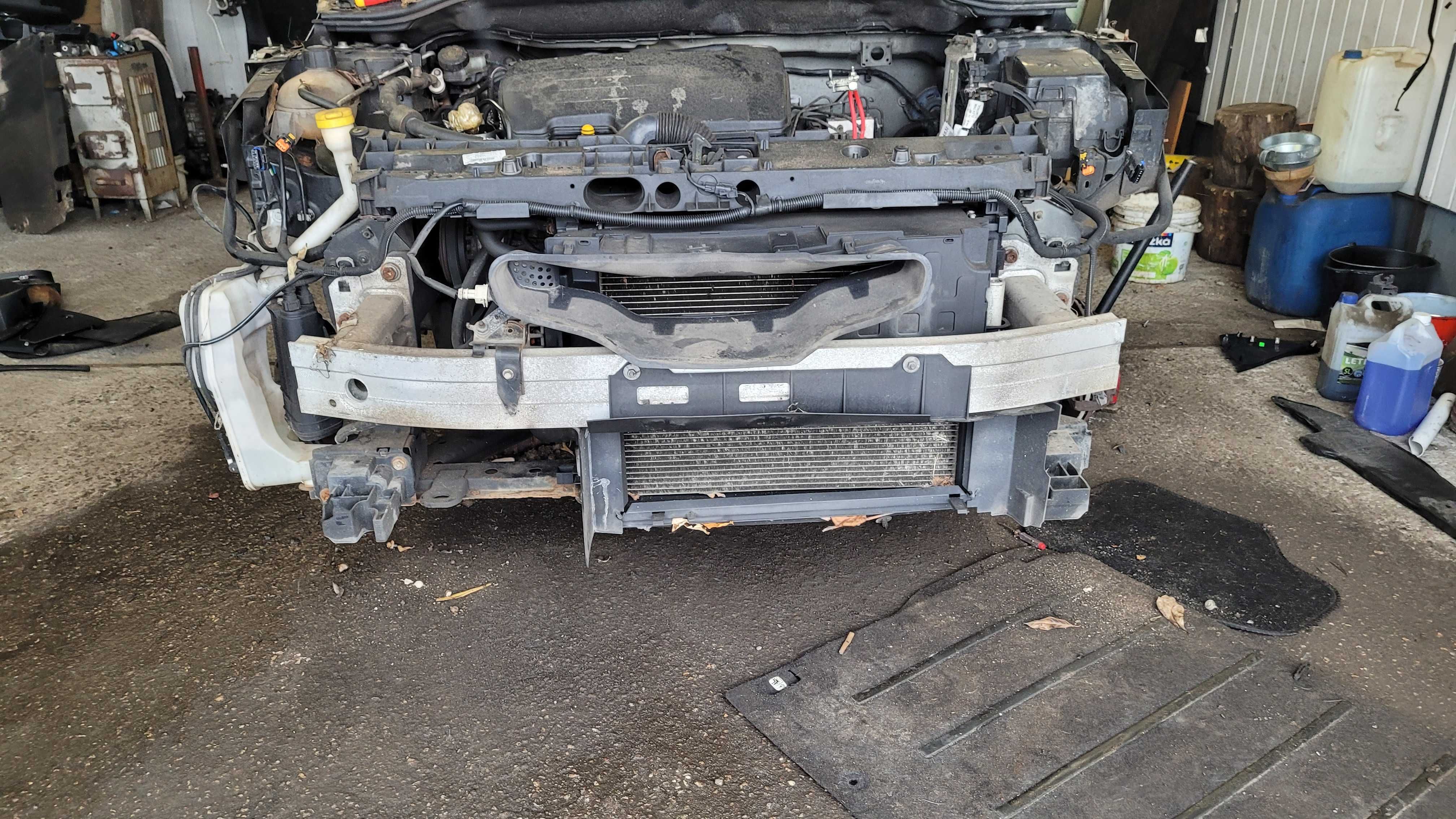 chłodnica pas przedni belka wentylator 1.2 16V Renault clio IV