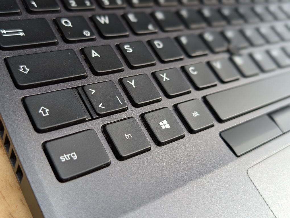 Ноутбук Dell Latitude 5500/i5-8265U/16/512M2/FHD/IPS/100шт/ОПТ.РОЗДРІБ