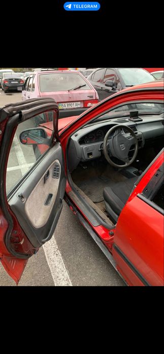 Honda Civic 5 на полном ходу каждый день.