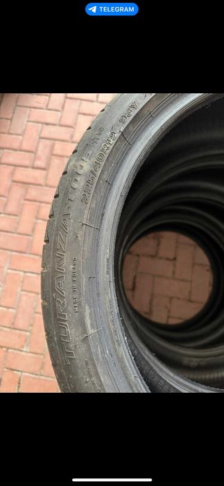 Продам резину R19 комплект літо і зима. Також є диски.