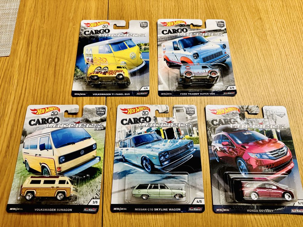Hot Wheels Premium zestaw Cargo Carriers VW Sunagon T1 Moon GULF