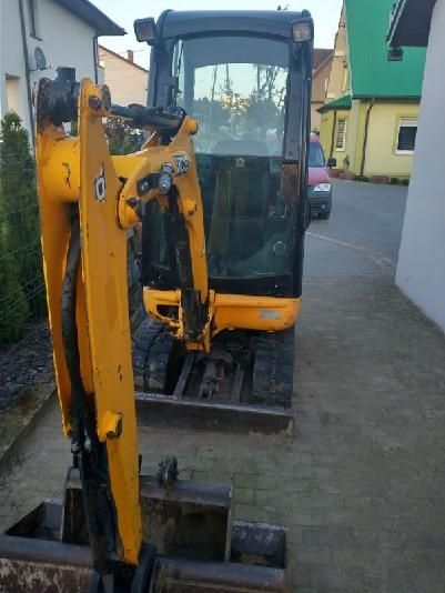 Minikoparka JCB 8016