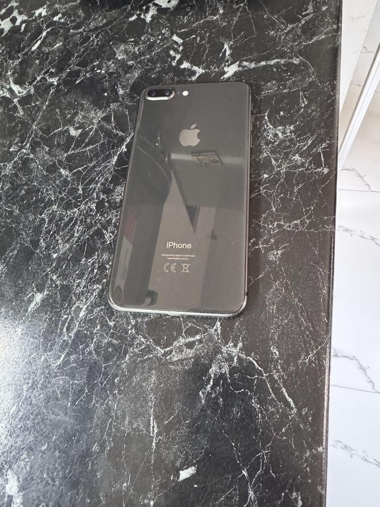 Продам Iphone 8 plus 64gb