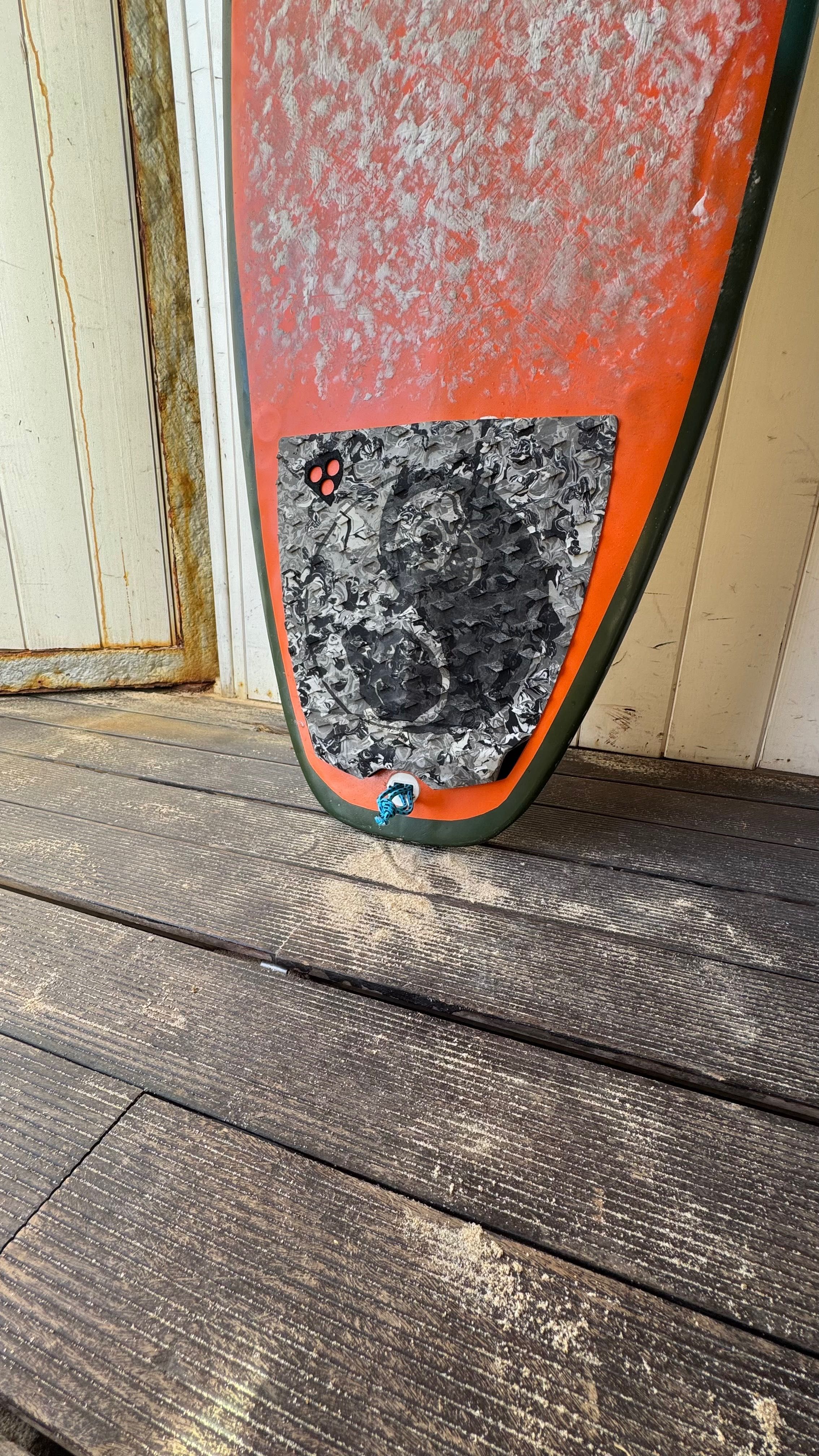 Prancha de surf 6’6” – Híbrida / Mid-Length