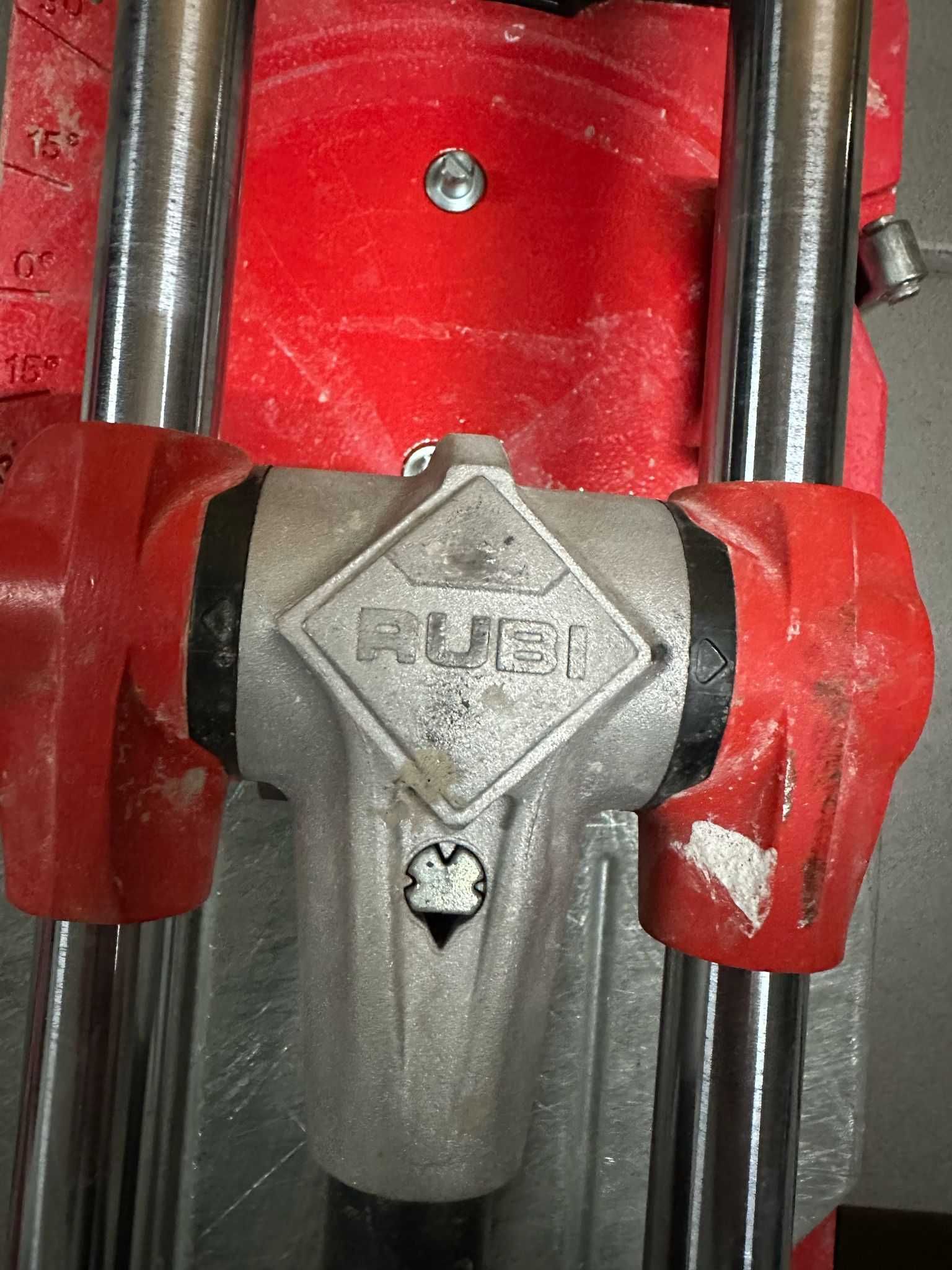 Rubi cortador manual