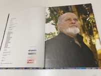 Livro do pintor Mário Silva com capa dura.