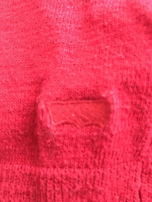 Продам чоловічий  светер , реглан levis ( s розмір)300