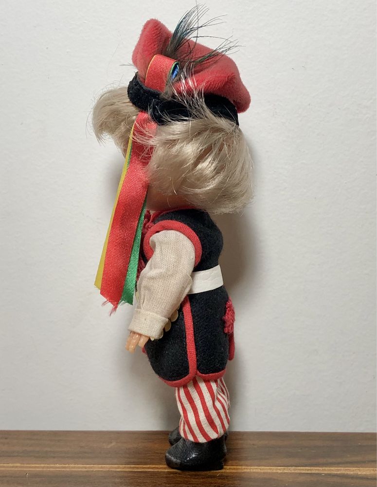 Retro figurka Krakowiak w stroju ludowym Cepelia PRL vintage zabawka