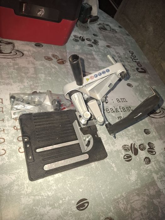 Suporte angular para rebarbadora