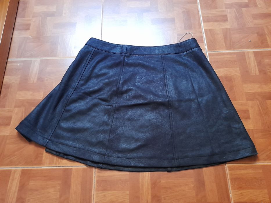 2 saias mais camisola de menina dos 14 aos 16 anos