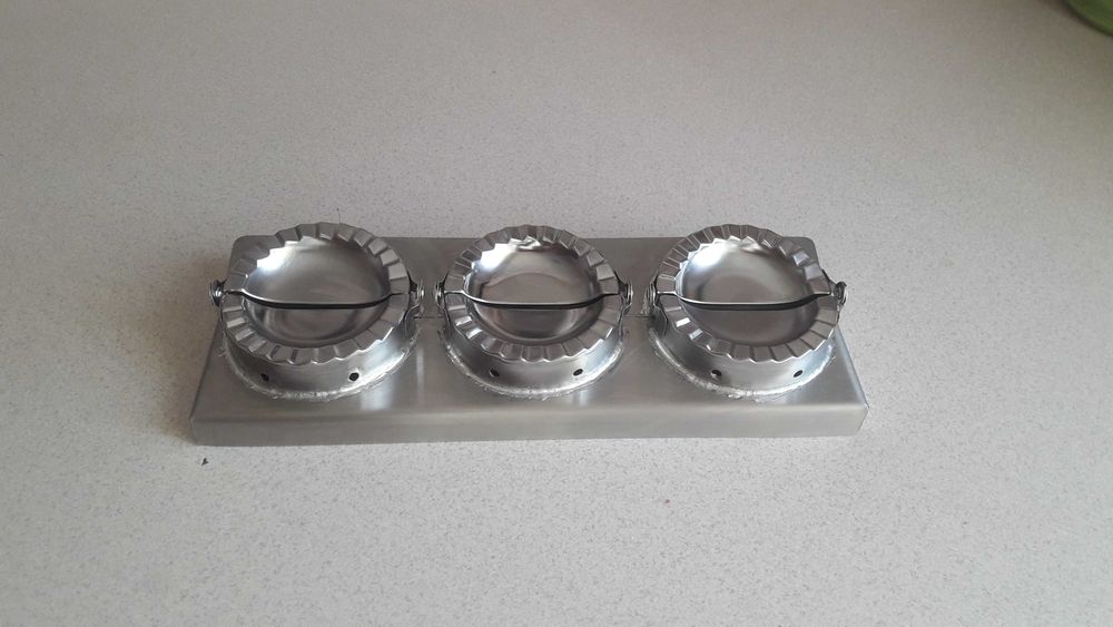 pierogarka 3 pozycyjna, stalowa do ręcznego klejenia pierogów