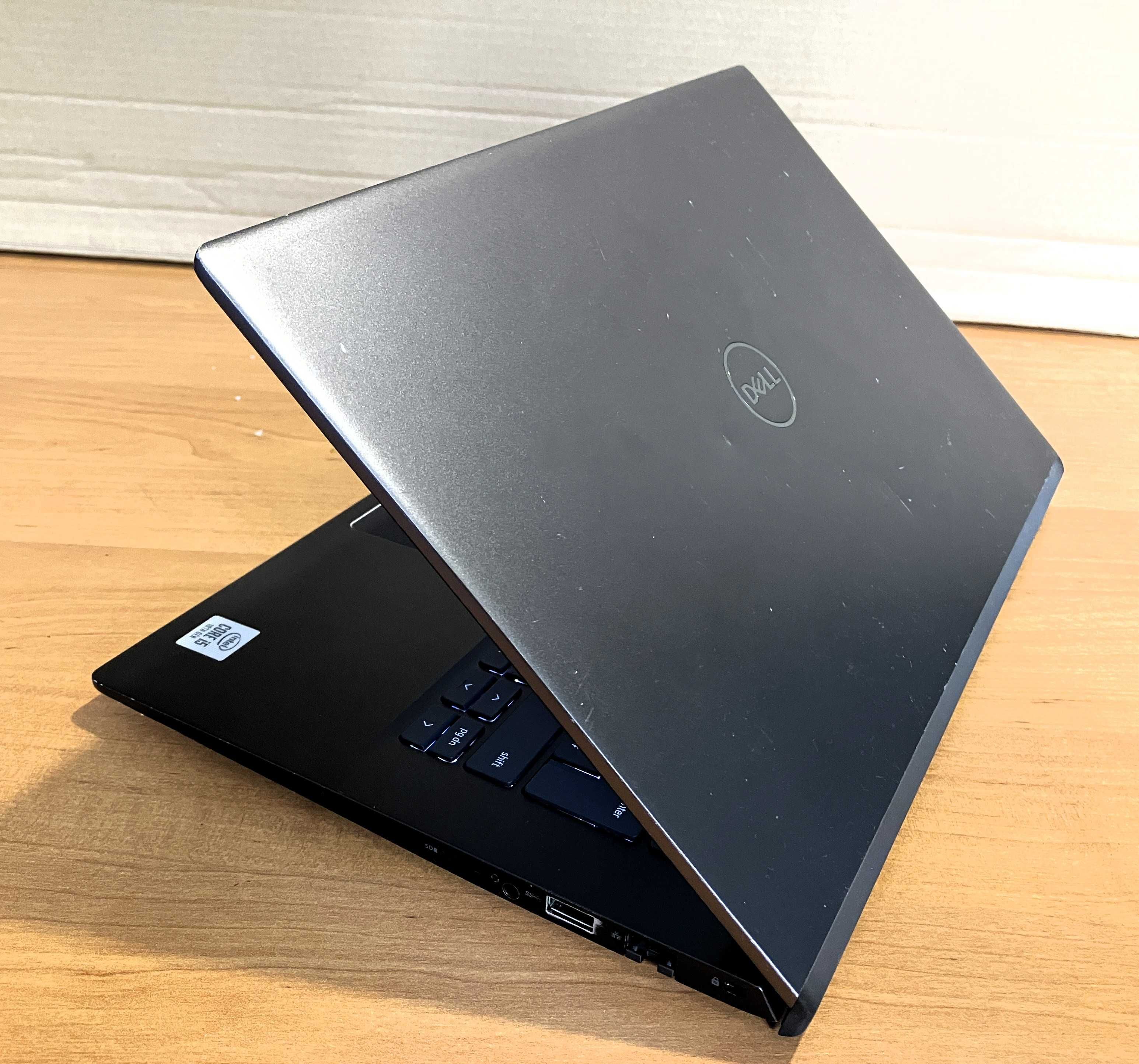 Laptop DELL 5401 Intel® Core™ i5-10th 16GB 256GB SSD USB-C™ FHD Win 11