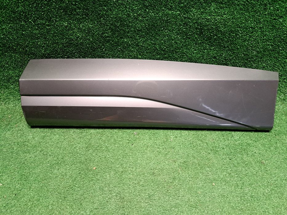 *Listwa drzwi lewy tył Cupra Formentor Bardzo ładna