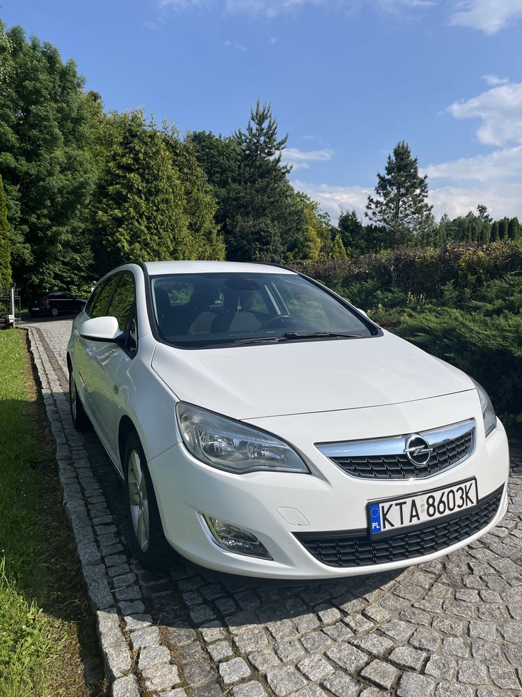 Opel Astra J 1.7 CDTI 125KM