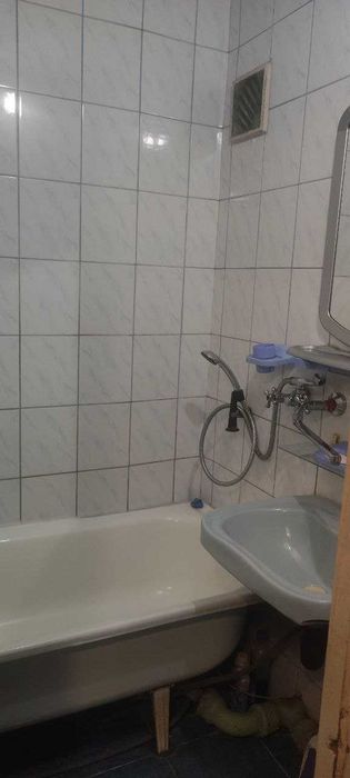 Сдам 2 комнаты в 3-х комнатной квартире