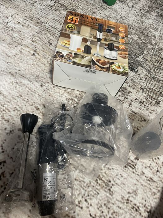 Подрібнювач з чашею + міксер + погружний бленден