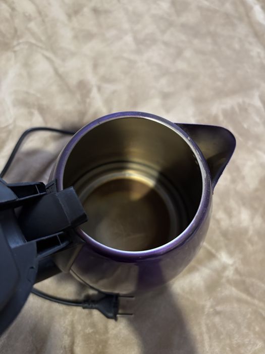 Електрочайник фіолетовий