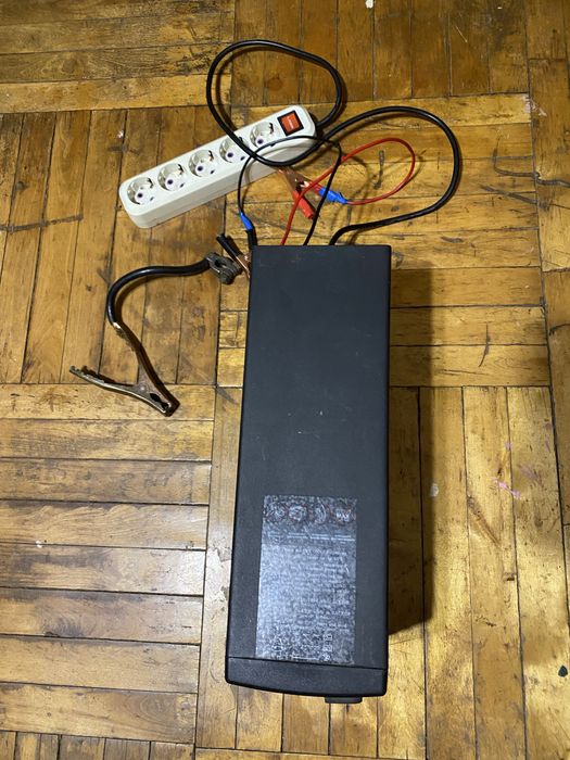 Продам бесперебойник BNT 1500AP 900W/1500VA