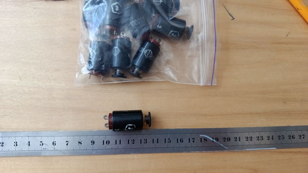 Продам кнопки КР, КНР, КНЗ