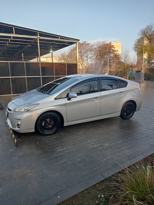 Тойота Приус 30.