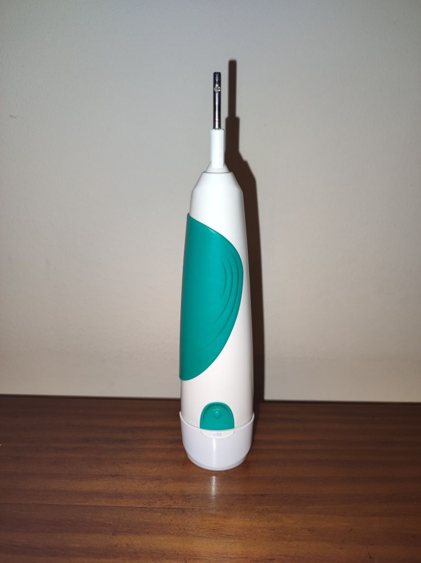 Escova de Dentes Elétrica Braun Oral-B Verde e Branca