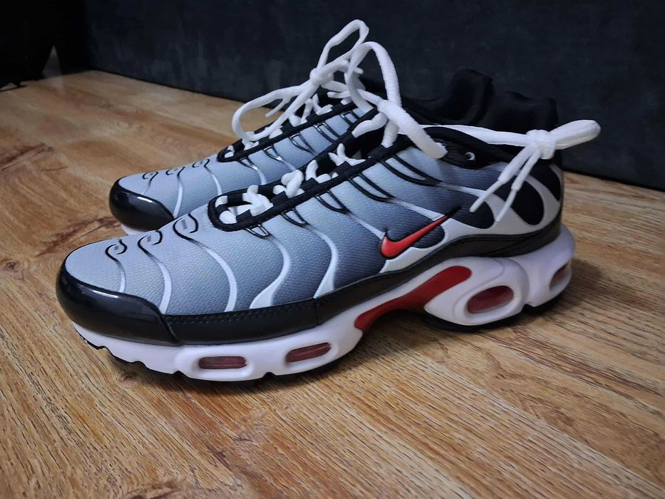 Air Max TN Black/Red/White R.42