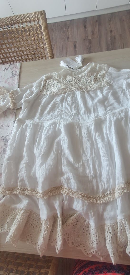 Włoska biała sukienka koronka nowa 44-46