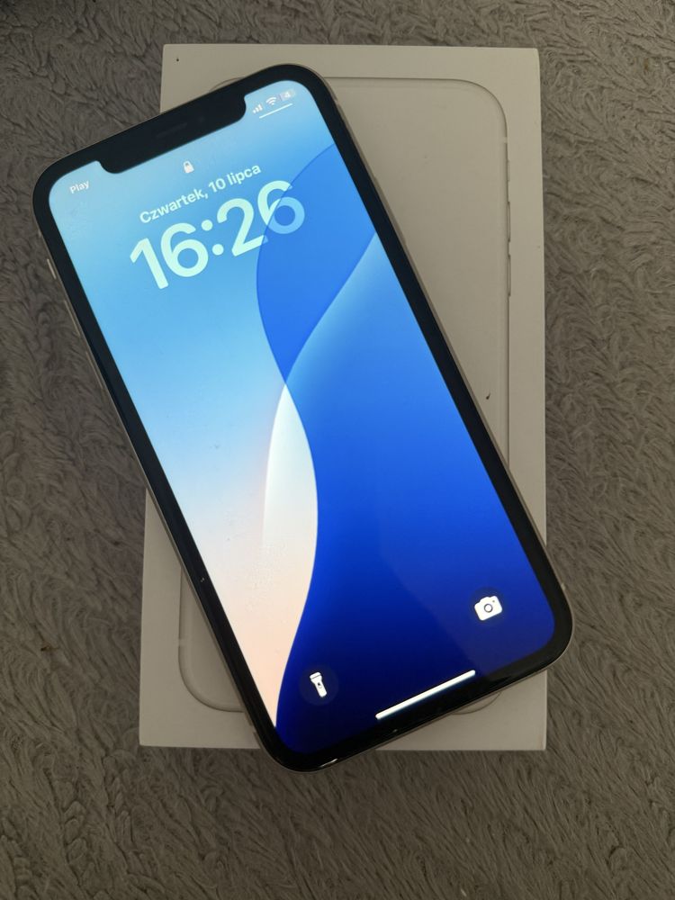 Iphone 11 biały stan bdb