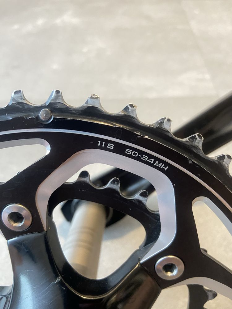 Mechanizm korbowy Shimano FC-RS500, zębatki 50-34t 175mm