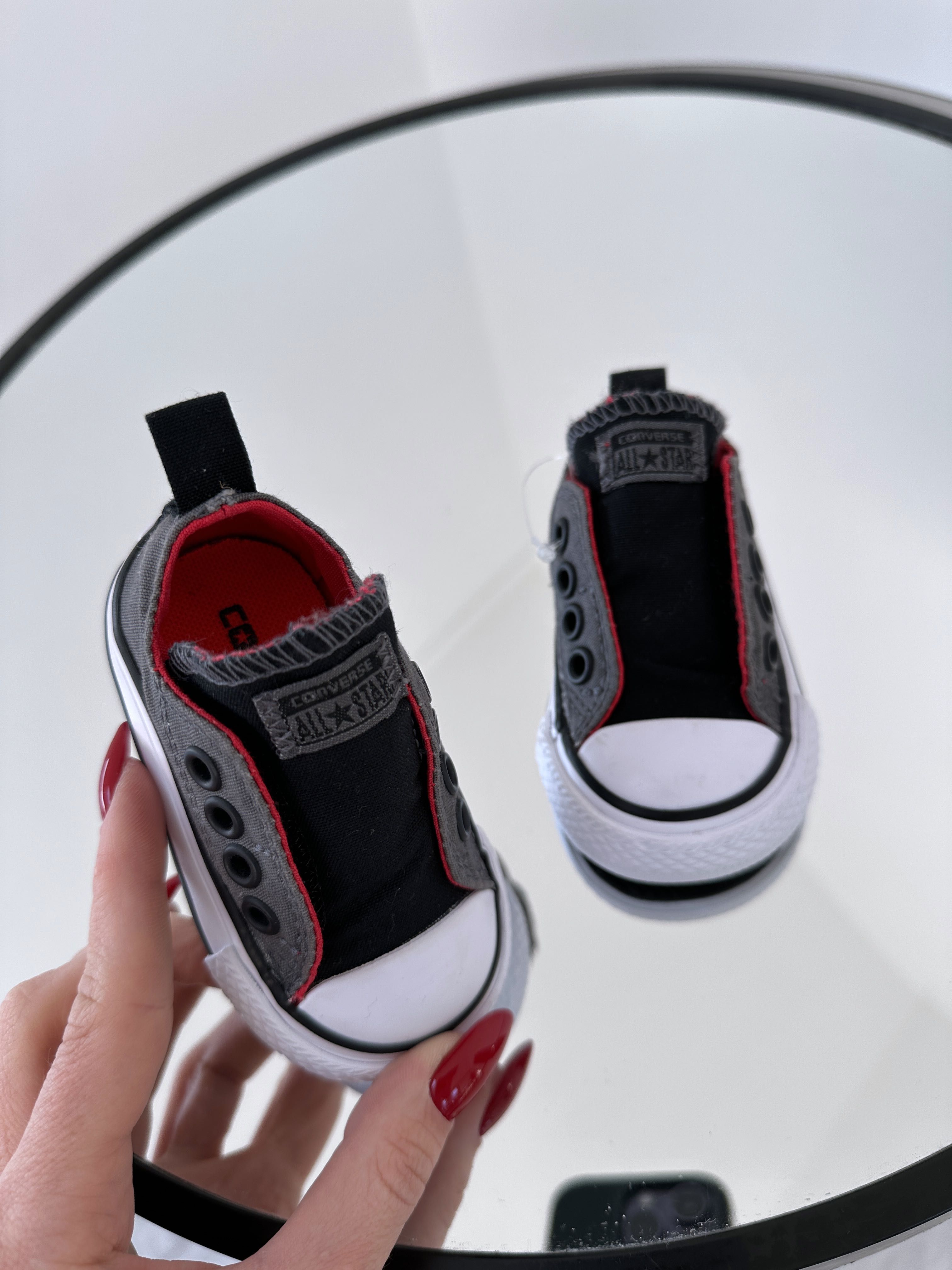 Стильные кеды малыши на резинках Converse