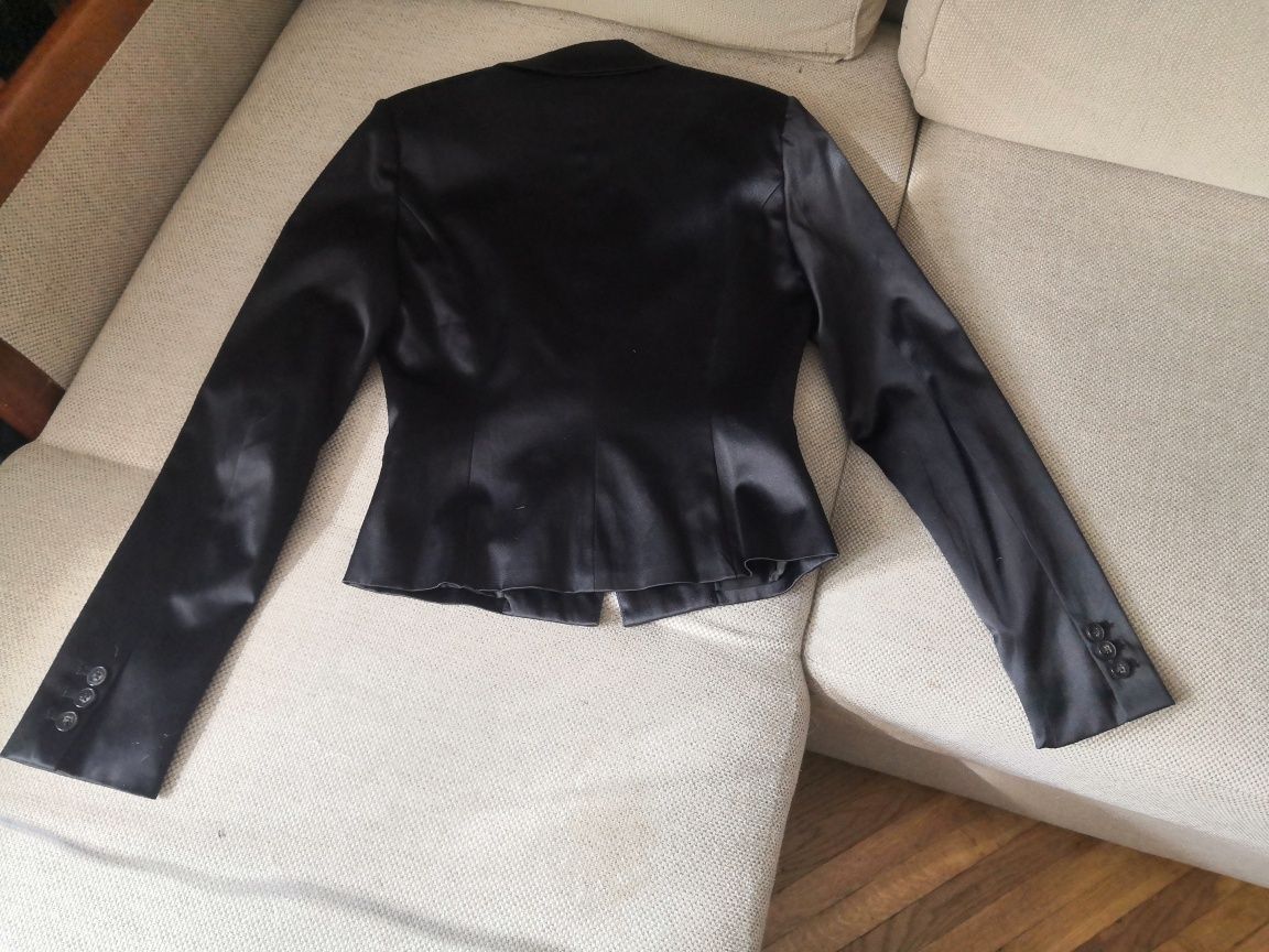 Satynowa marynarka fraczek Reserved 34