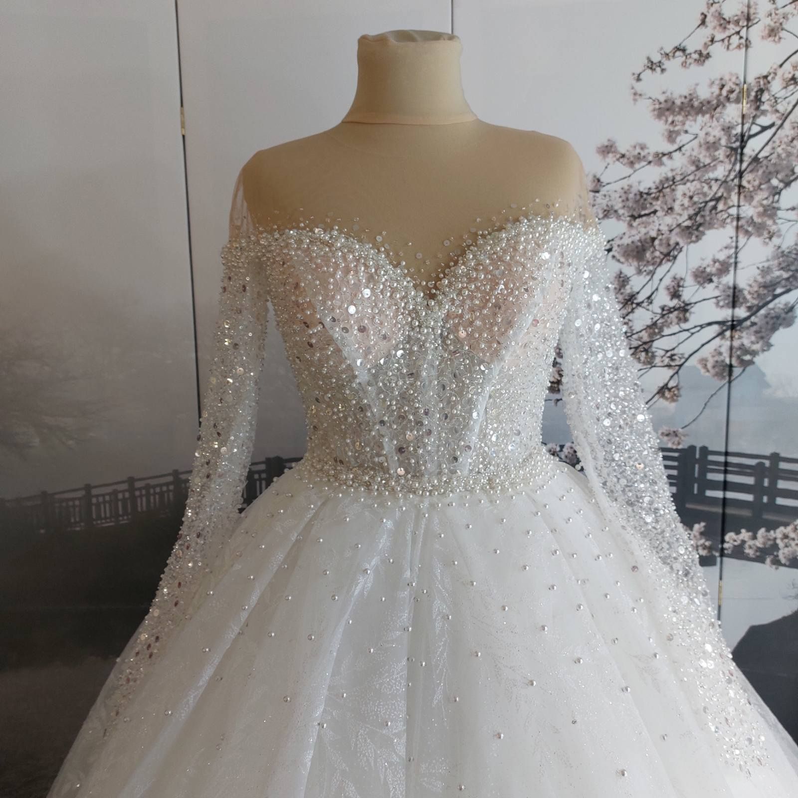 Весільна сукня з нової колекції