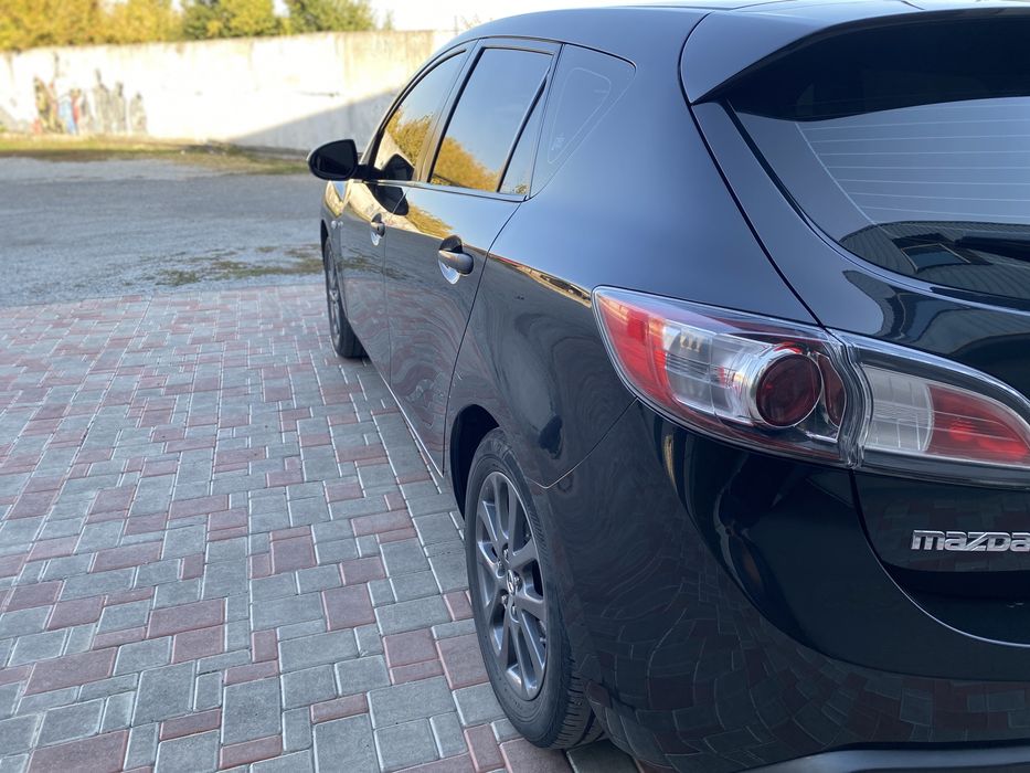 Продам свою машину Mazda 3 2009