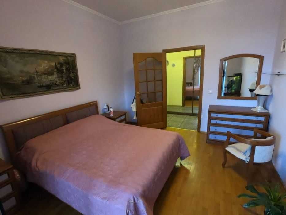 Оренда 2-к квартири на вул. Нагірна