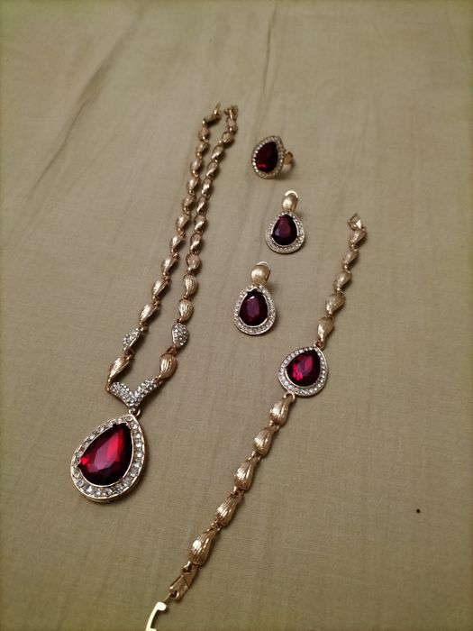 Colares para mulheres.