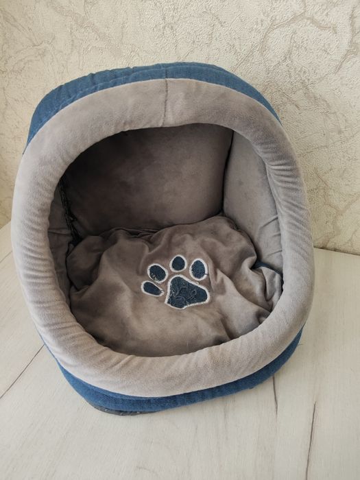 Продам домик для маленьких собачек