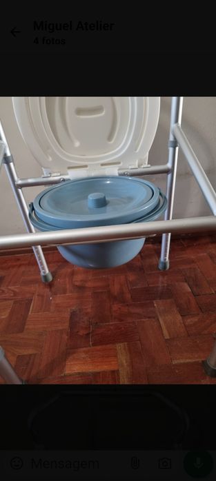 Vendo Cadeira Sanitária como nova