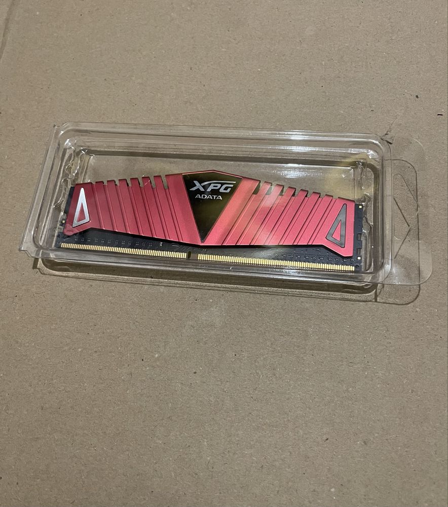 Pamięć RAM Adata XPG 8GB DDR4 2666MHz CL16 (AX4U266638G16-SRZ)