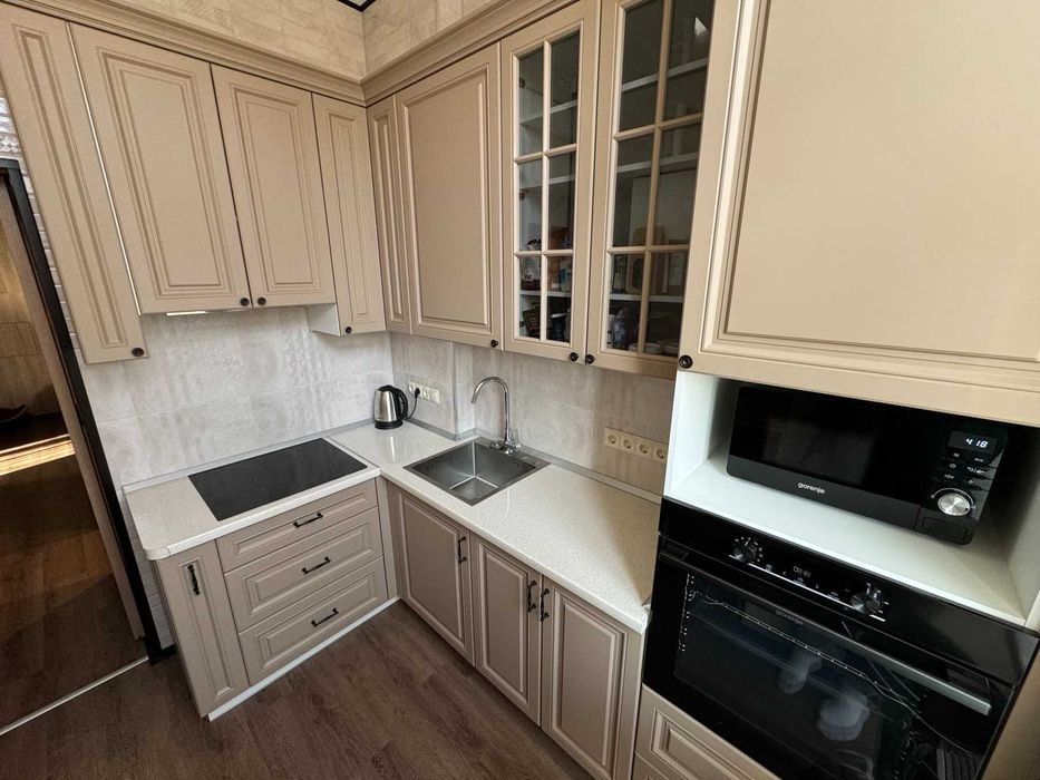 Двокімнатна квартира в Центрі з ремонтом та індивідуальним опаленням