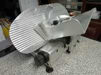 Maquina de cortar fiambre