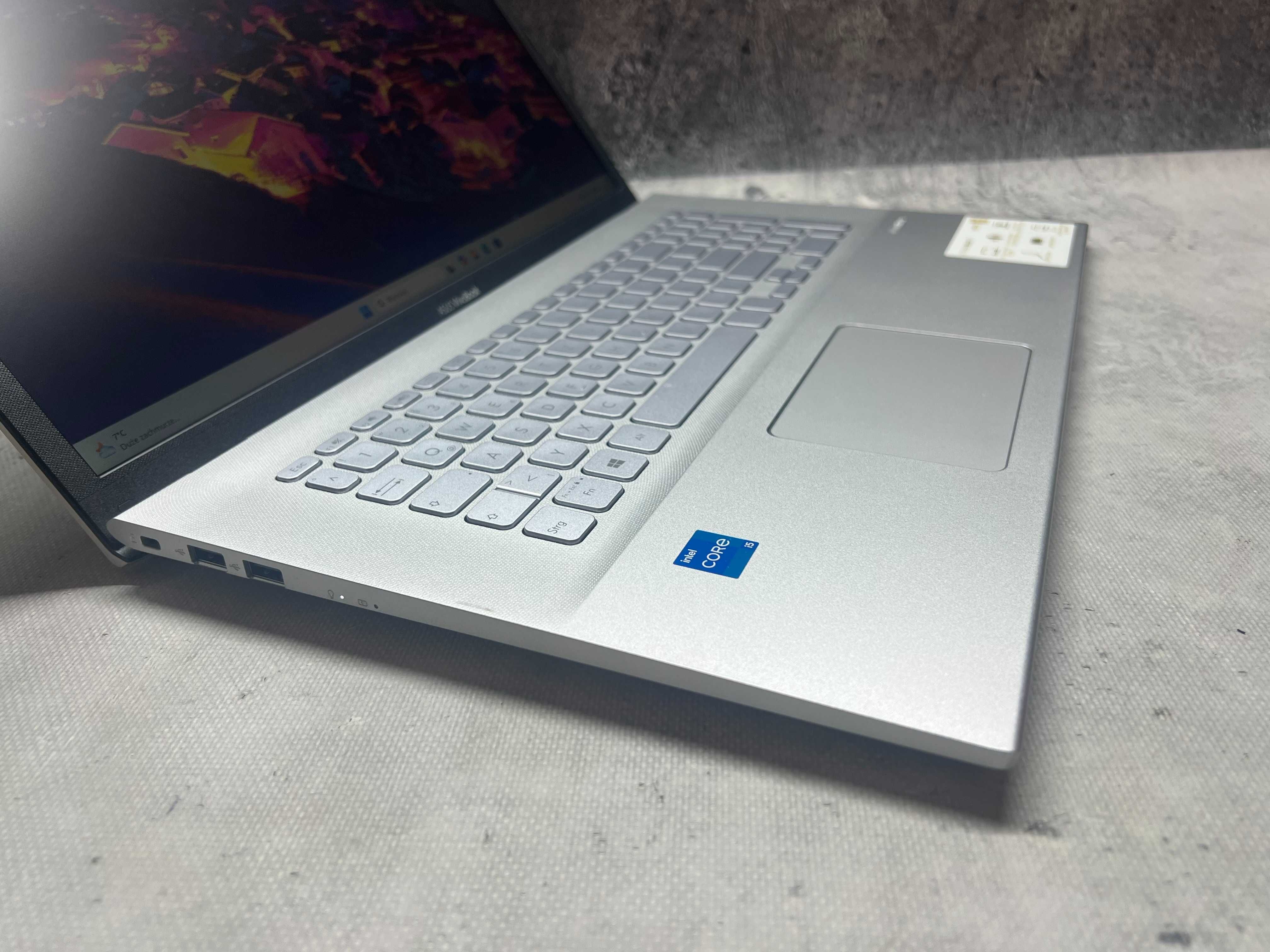 Asus VivoBook 17 / i5 1135G7 4.2GHz / 12GB DDR4 / 512SSD / 17.3 / W11