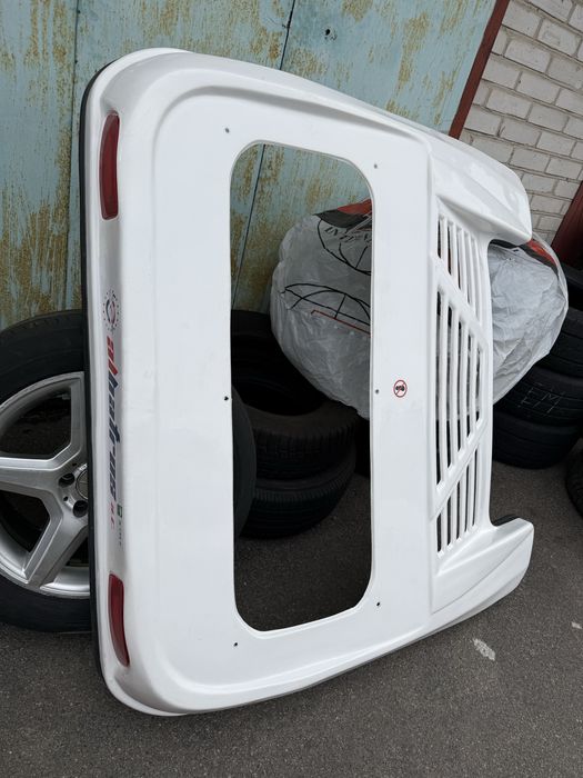 Кришко кондиціонеру на мікроавтобус